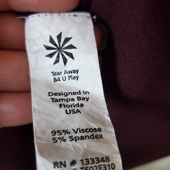 Caite Bordeux Embroidered 3/4 Long Sleeve V Neck Shark Bite Top Women's Size M - Picture 8 of 8